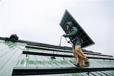 Wood Mackenzie는 전기 요금 인상으로 미국의 상업용 태양광 투자 회수 기간이 33% 단축되었다고 말합니다.